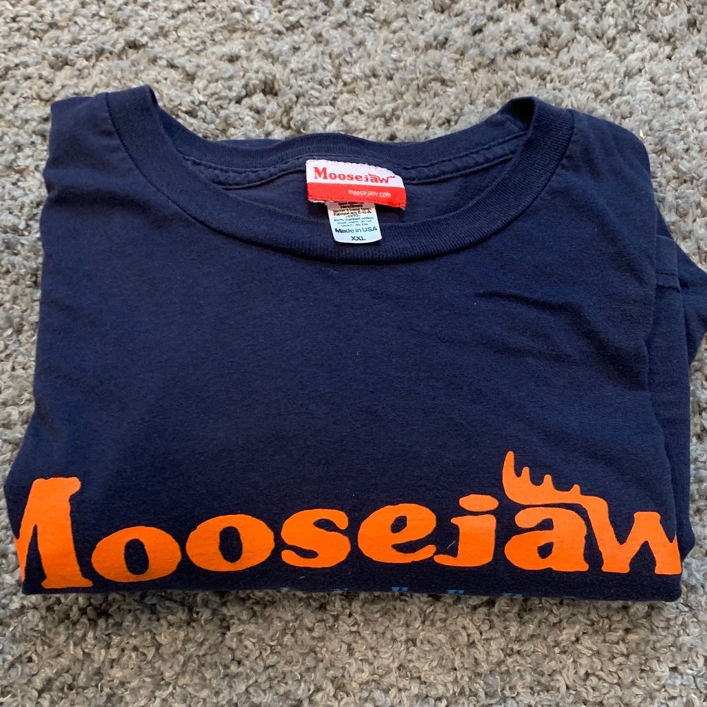 XXL Moosejaw Vintage Long Sleeve Tee